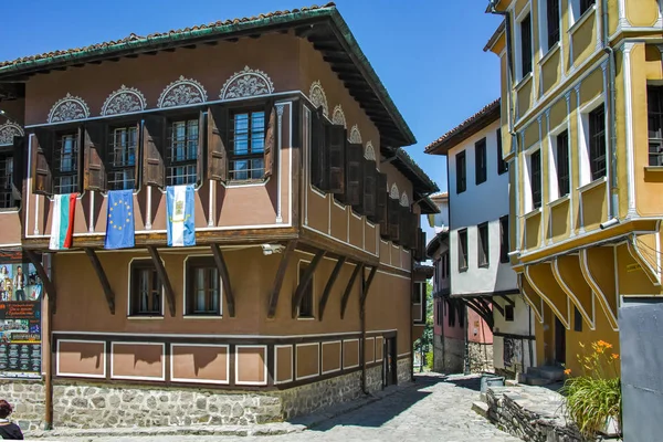 PLOVDIV, BULGARIA - 10 de junio de 2017: Casa del período de avivamiento búlgaro en el casco antiguo de Plovdiv —  Fotos de Stock