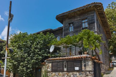 Sozopol, Bulgaristan - 16 Temmuz 2016: Süzebolu şehir, Burgaz bölge ahşap eski evde