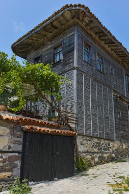 Sozopol, Bulgaristan - 16 Temmuz 2016: Süzebolu şehir, Burgaz bölge ahşap eski evde
