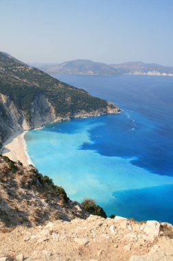 Kefalonia, Yunanistan - 8 Eylül 2012: Myrtos manzara plaj, Kefalonia, Yunanistan