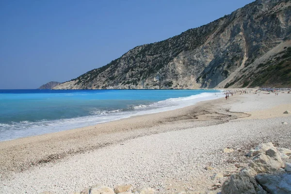 Kefalonia, Griekenland - 8 September 2012: Landschap van Myrtos beach, Kefalonia, Griekenland — Stockfoto