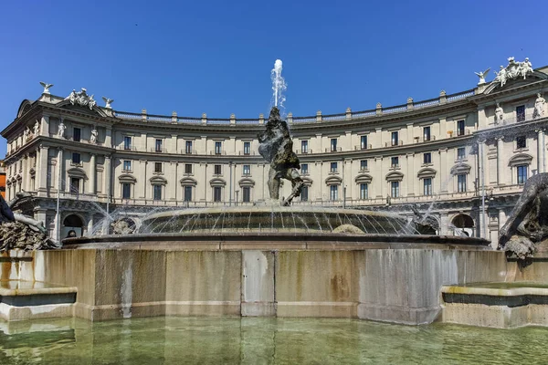 로마, 이탈리아-6 월 22 일, 2017: 놀라운 광장의 보기 델라 Repubblica, 로마 — 스톡 사진