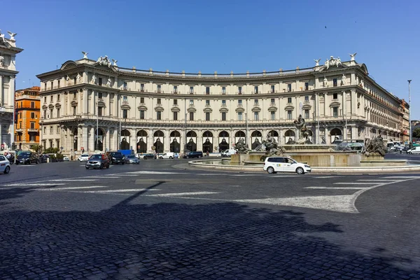 Rome, Olaszország - 2017. június 22.: Csodálatos kilátás nyílik a piazza della Repubblica, Róma — Stock Fotó