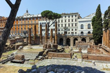 Rome, İtalya - 23 Haziran 2017: Largo di Torre Argentina Roma şehir görünümünü şaşırtıcı