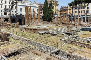 Rome, İtalya - 23 Haziran 2017: Largo di Torre Argentina Roma şehir görünümünü şaşırtıcı