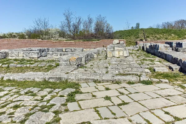 Ερείπια της πρωτεύουσας της η πρώτη Βουλγαρική Αυτοκρατορία φρούριο Pliska, περιοχή Σούμεν — Φωτογραφία Αρχείου
