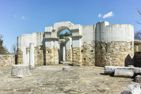 Ερείπια του στρογγυλή εκκλησία του Αγίου Ιωάννη κοντά στην πρωτεύουσα πόλη της η πρώτη Βουλγαρική Αυτοκρατορία μεγάλη Preslav — Φωτογραφία Αρχείου