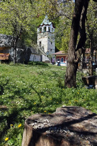 Başkalaşım Manastırı, Veliko Tarnovo, Bulgaristan - 9 Nisan 2017: Tanrı, Bulgaristan kutsal başkalaşım Ortaçağ Ortodoks Manastırı — Stok fotoğraf