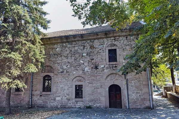 PERUSHTITSA, BULGARIA - 4 SETTEMBRE 2016: L'edificio della Scuola Danov del XIX secolo, Perushtitsa, regione di Plovdiv — Foto Stock