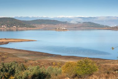 Batak depo, Rodop dağ şaşırtıcı sonbahar manzarası