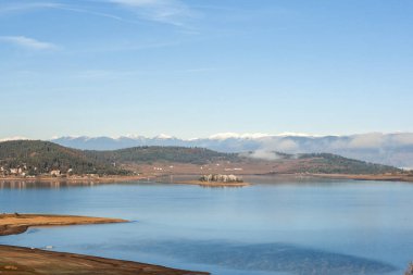 Batak depo, Rodop dağ şaşırtıcı sonbahar manzarası