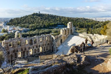 Atina akropolisi Herodes Atticus Odeon kalıntıları