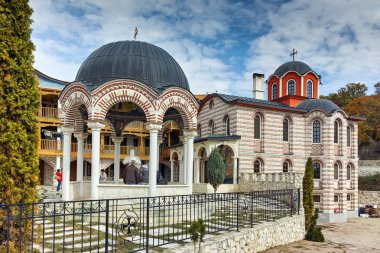 Gigintsy Manastırı, Bulgaristan - 9 Ekim 2016: Tsarnogorski (Gigintsy) Manastırı St Kozma ve Damyan, Bulgaristan