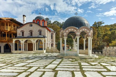 Gigintsy Manastırı, Bulgaristan - 9 Ekim 2016: Tsarnogorski (Gigintsy) Manastırı St Kozma ve Damyan, Bulgaristan