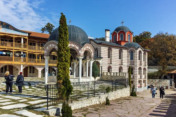 Klasztor Gigintsy, Bułgaria - 9 października 2016 roku: Tsarnogorski (Gigintsy) Klasztor St. Kozma i Damyan, Bułgaria — Zdjęcie stockowe