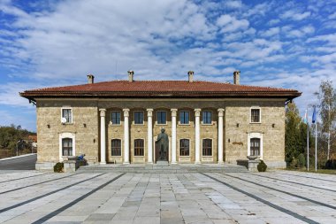 Kovachevtsy, Bulgaristan - 9 Ekim 2016: Evi Müzesi ve Anıtı komünist lider Georgi Dimitrov Köyü Kovachevtsi, Bulgaristan