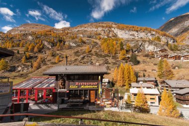 Zermatt, İsviçre - 27 Ekim 2015: Zermatt Resort, İsviçre'nin görünümü şaşırtıcı