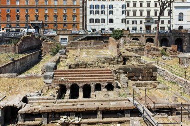 Rome, İtalya - 23 Haziran 2017: Largo di Torre Argentina Roma şehir görünümünü şaşırtıcı
