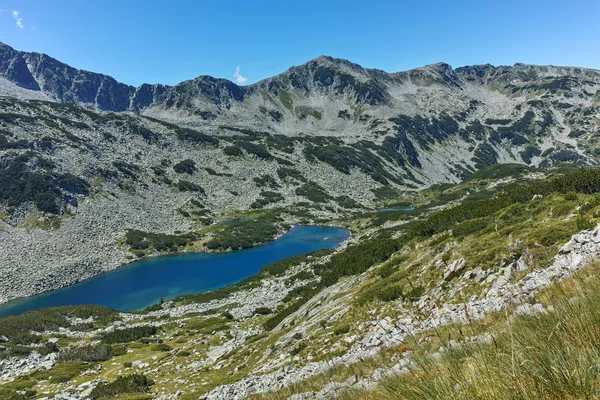 Vue imprenable sur le lac Dalgoto (Le Long), Pirin Mountain — Photo