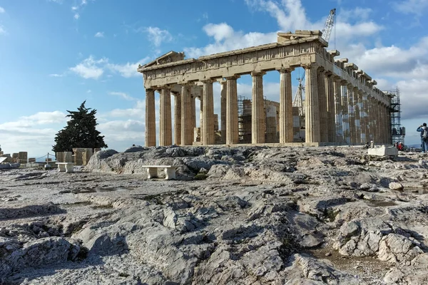 ATENAS, GRÉCIA - JANEIRO 20 2017: Panorama do Partenon na Acrópole de Atenas, Grécia — Fotografia de Stock