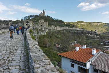 Veliko Tarnovo, Bulgaristan - 9 Nisan 2017: Ortaçağ kale Tsarevets, Veliko Tarnovo kalıntıları
