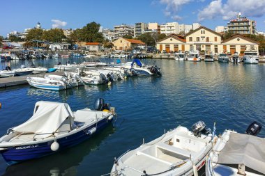Dedeağaç, Yunanistan - 23 Eylül 2017: bağlantı noktası ve Dedeağaç şehri, Doğu Makedonya ve Trakya görünümünü şaşırtıcı