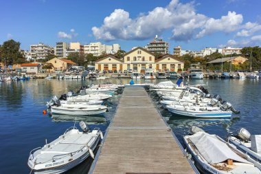Dedeağaç, Yunanistan - 23 Eylül 2017: bağlantı noktası ve Dedeağaç şehri, Doğu Makedonya ve Trakya görünümünü şaşırtıcı