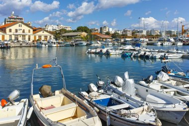 Dedeağaç, Yunanistan - 23 Eylül 2017: bağlantı noktası ve Dedeağaç şehri, Doğu Makedonya ve Trakya görünümünü şaşırtıcı