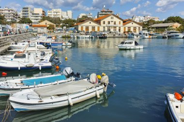 Dedeağaç, Yunanistan - 23 Eylül 2017: bağlantı noktası ve Dedeağaç şehri, Doğu Makedonya ve Trakya görünümünü şaşırtıcı