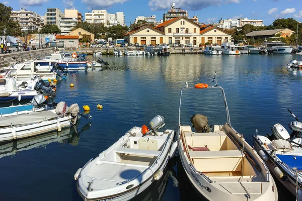 Alexandroupoli, Řecko - 23 září 2017: Úžasný výhled na přístav a město Alexandrúpoli, Východní Makedonie a Thrákie — Stock fotografie