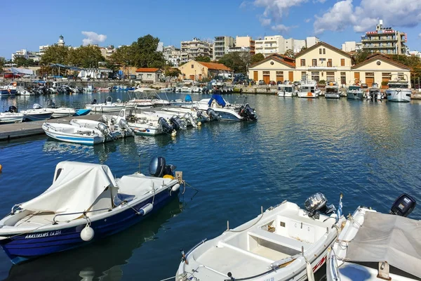 Dedeağaç, Yunanistan - 23 Eylül 2017: bağlantı noktası ve Dedeağaç şehri, Doğu Makedonya ve Trakya görünümünü şaşırtıcı