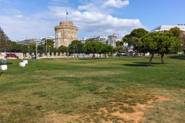 Thessaloniki, Yunanistan - 30 Eylül 2017: Cityscape ile Beyaz Kule City, Thessaloniki, Yunanistan