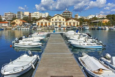 Dedeağaç, Yunanistan - 23 Eylül 2017: Bağlantı noktası ve Dedeağaç şehri, Doğu Makedonya ve Trakya Panorama