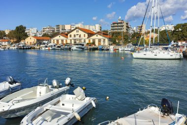 Dedeağaç, Yunanistan - 23 Eylül 2017: Bağlantı noktası ve Dedeağaç şehri, Doğu Makedonya ve Trakya Panorama