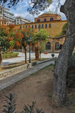 Thessaloniki, Yunanistan - 30 Eylül 2017: Antik Bizans Ortodoks Ayasofya Sophia Katedrali Thessaloniki, Yunanistan'ın şehir merkezinde