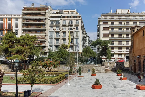 THESSALONIKI, GRECIA - 30 DE SEPTIEMBRE DE 2017: Antigua Ortodoxa Bizantina Santa Sofía Catedral en el centro de la ciudad de Tesalónica, Grecia — Foto de Stock