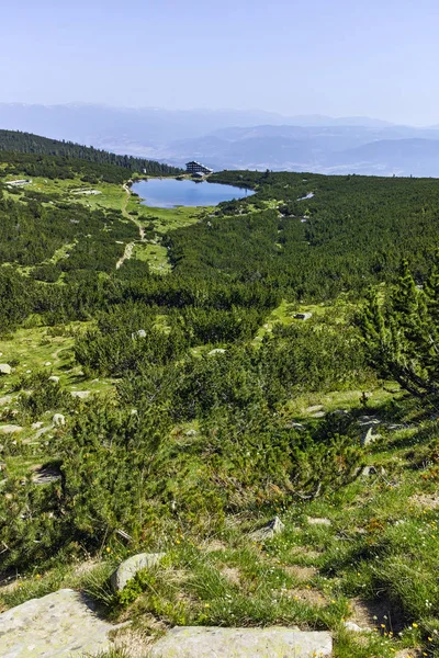 Bezbog 湖周边全景, Pirin 群山 — 图库照片