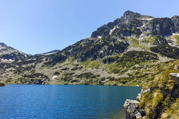 Geweldige zomer landschap van Popovo lake, Pirin-gebergte — Stockfoto