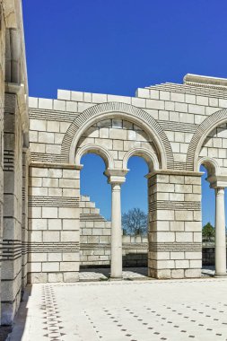 Büyük Bazilikası kalıntıları ilk Bulgar İmparatorluğu Pliska, Bulgaristan başkenti yakınındaki