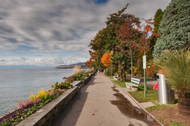Montreux, İsviçre-29 Ekim 2015: Sonbahar görünümü Montreux ve Cenevre Gölü, Vaud, İsviçre set of