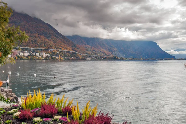 Montreux Suíça Outubro 2015 Vista Outono Aterro Montreux Lago Genebra — Fotografia de Stock