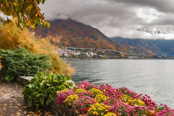 Montreux Suíça Outubro 2015 Vista Outono Aterro Montreux Lago Genebra — Fotografia de Stock