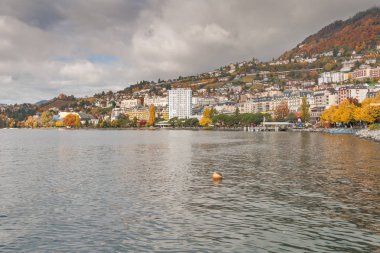 Montreux, İsviçre-29 Ekim 2015: Sonbahar Panoramic view Montreux ve Cenevre Gölü, Vaud, İsviçre