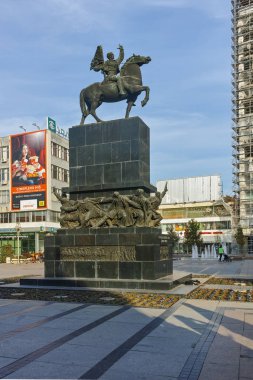 Nis, Sırbistan - 21 Ekim 2017: insanlar şehir niş, Sırbistan Merkez sokakta yürüyen