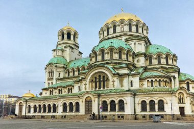 Sofia, Bulgaristan - 31 Ocak 2016: Sofya, Bulgaristan Alexander Nevski Katedrali Saint görünümünü şaşırtıcı
