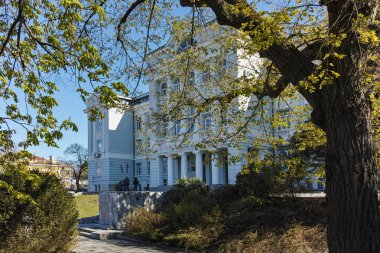 Shumen, Bulgaristan - 10 Nisan 2017: Adliye binası şehir Shumen, Bulgaristan