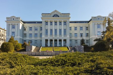 Shumen, Bulgaristan - 10 Nisan 2017: Adliye binası şehir Shumen, Bulgaristan