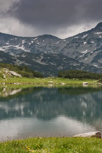 Increíble Paisaje Del Lago Muratovo Montaña Pirin Bulgaria — Foto de Stock