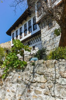 Melnik, Bulgaristan - 7 Eylül 2017: Panorama ile eski evlerde: kasaba Melnik, bölge Yukarı Cuma, Bulgaristan