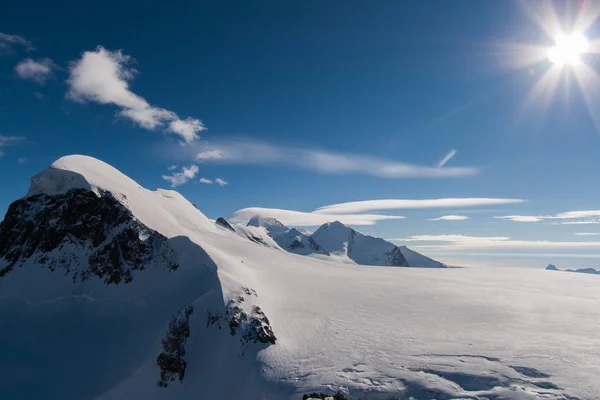 Zimowy Krajobraz Szwajcarskie Alpy Góry Breithorn Kanton Valais Szwajcaria — Zdjęcie stockowe